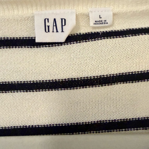 GAP Cardigan Sweater Bundle | Stripe + Solid White | Size L - Picture 4 of 7